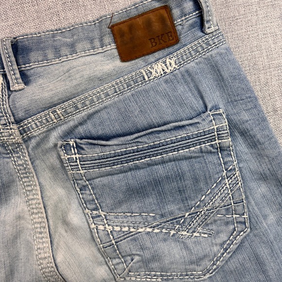 BKE Tyler Straight Jeans Men 34x33 Light Wash Blue Denim Normcore Everyday - Picture 5 of 13